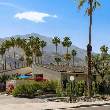 *Condo - 490 E Via Ensenada Cir, 92264